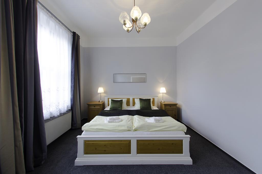 Hotel Soudek Podebrady Bagian luar foto