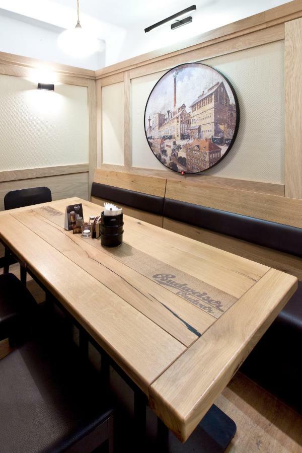 Hotel Soudek Podebrady Bagian luar foto